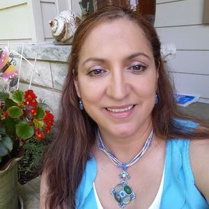 Meet your Posher, Connie